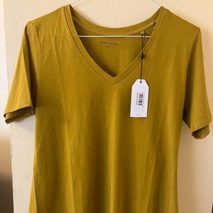 Universal Standard V Rex Tshirt - Mustard - NEW